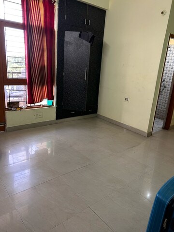 Room in 3 BHK Apartment at Faizabad Road – for Rent