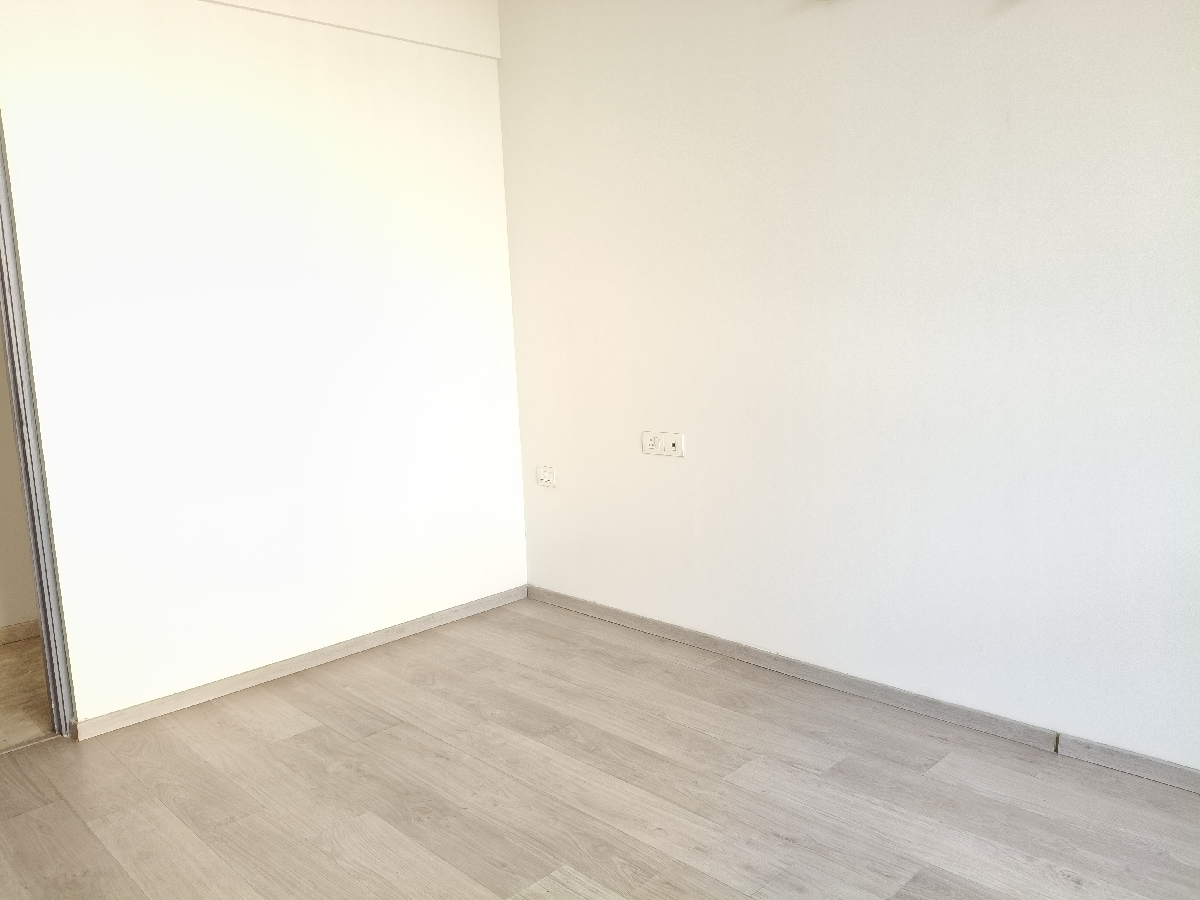 3 BHK + Extra Room Apartment For Rent in One Hiranandani Park