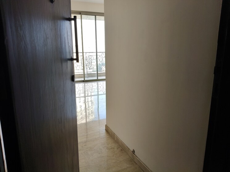 Room, one-hiranandani-park 3 Bedroom 1300 Sq.Ft. Apartment In Ghodbunder Road Thane 8847002