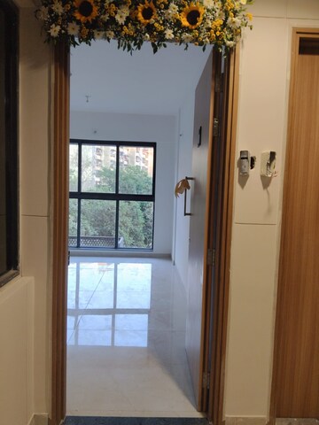 Room in 1 BHK Apartment at Godrej Urban Park, Chandivali – for Rent