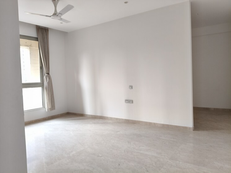 Room, hiranandavi-rodas-enclave-rosehill 3 Bedroom 1300 Sq.Ft. Apartment In Patlipada Thane 8847064