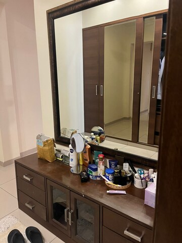 Furnished Amenities in 4 BHK Penthouse at Sector 18 – for Rent
