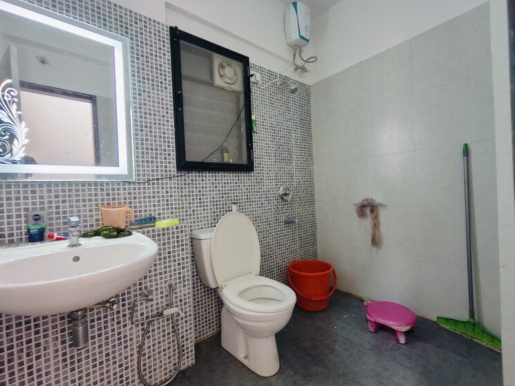 Bathroom, tata-la-montana-phase-1 2 Bedroom 844 Sq.Ft. Apartment In Talegaon Dabhade Pune 8847107