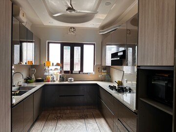 Kitchen in 3 BHK Builder Floor at Panchsheel Park – for Sale