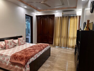 Bedroom in 3 BHK Builder Floor at Panchsheel Park – for Sale