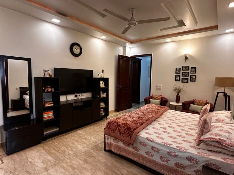 Bedroom, panchsheel park 3 Bedroom 500 Sq.Yd. Builder Floor In Panchsheel Park Delhi 8847095