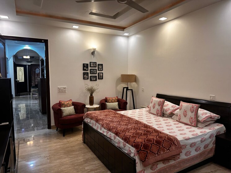 Master Bedroom, panchsheel park 3 Bedroom 500 Sq.Yd. Builder Floor In Panchsheel Park Delhi 8847095