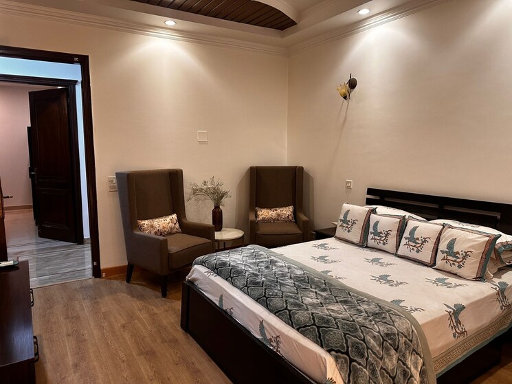 Bedroom, panchsheel park 3 Bedroom 500 Sq.Yd. Builder Floor In Panchsheel Park Delhi 8847095