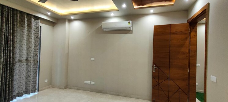 Room, signature-global-cloverdale 3 Bedroom 2280 Sq.Ft. Apartment In Sector 71 Gurgaon 8847117