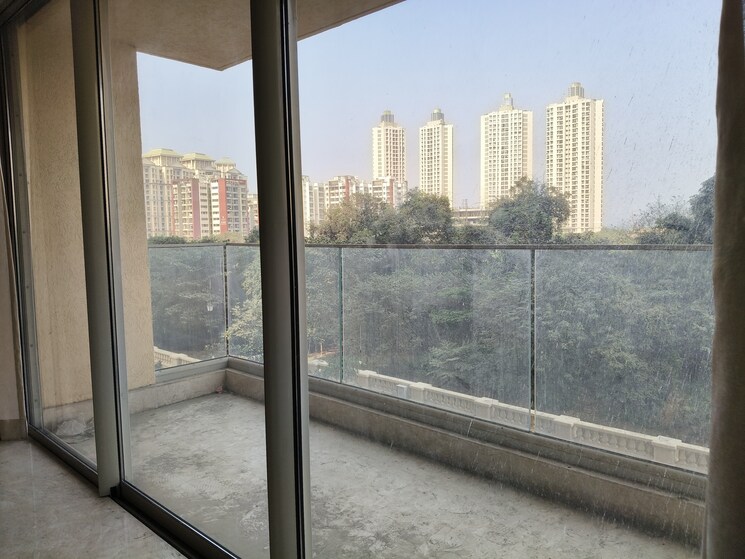 Swimming Pool, hiranandani-estate 3 Bedroom 1300 Sq.Ft. Apartment In Ghodbunder Road Thane 8847127