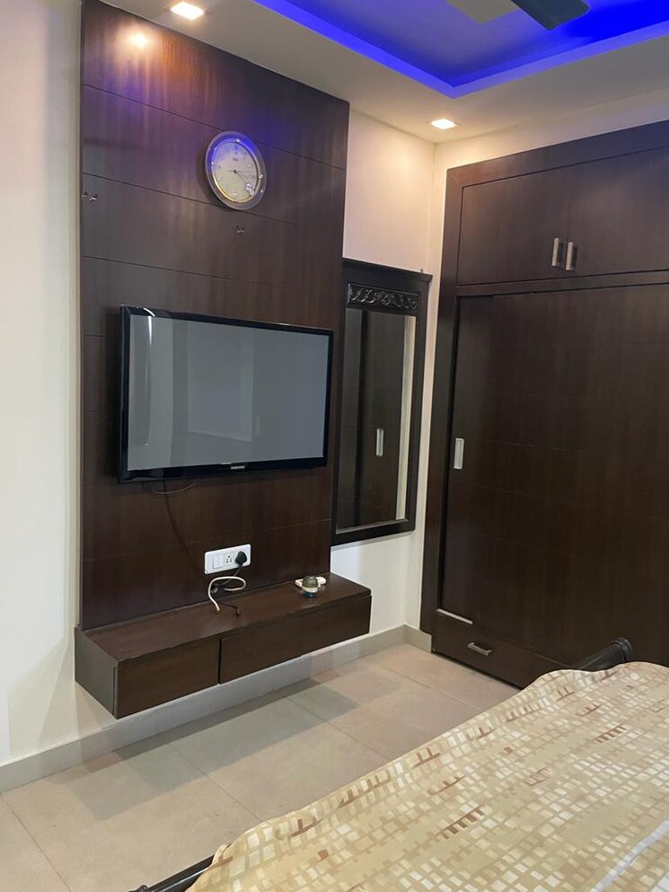 Bathroom, madhur-apartment 2 Bedroom 1000 Sq.Ft. Apartment In Paschim Vihar Delhi 8847149