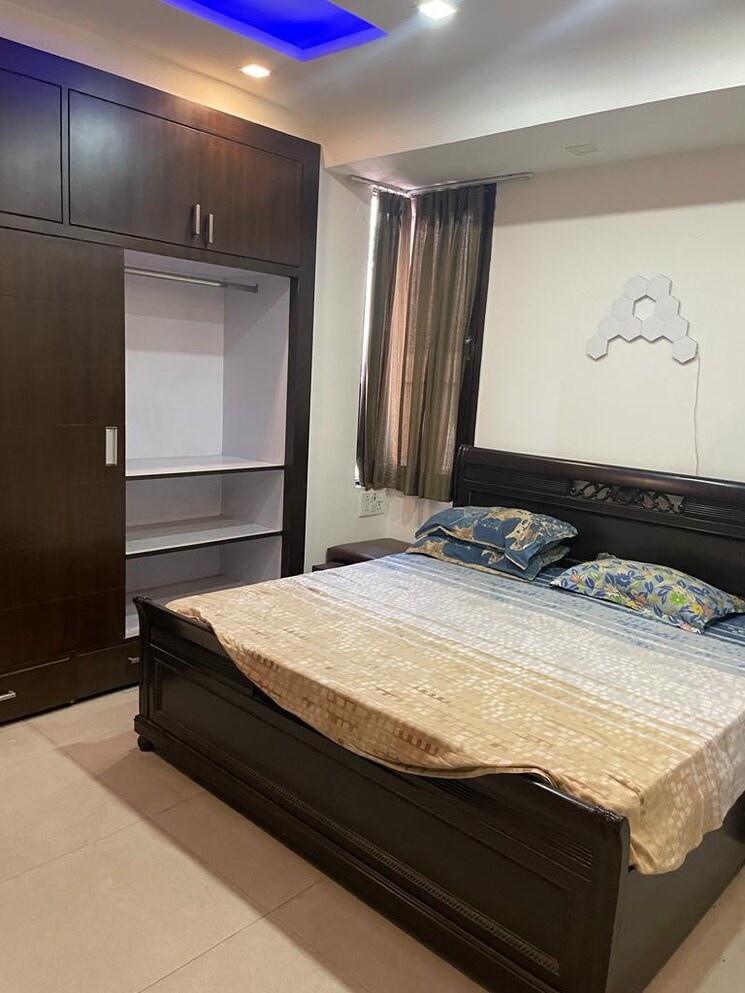 Bedroom, madhur-apartment 2 Bedroom 1000 Sq.Ft. Apartment In Paschim Vihar Delhi 8847149