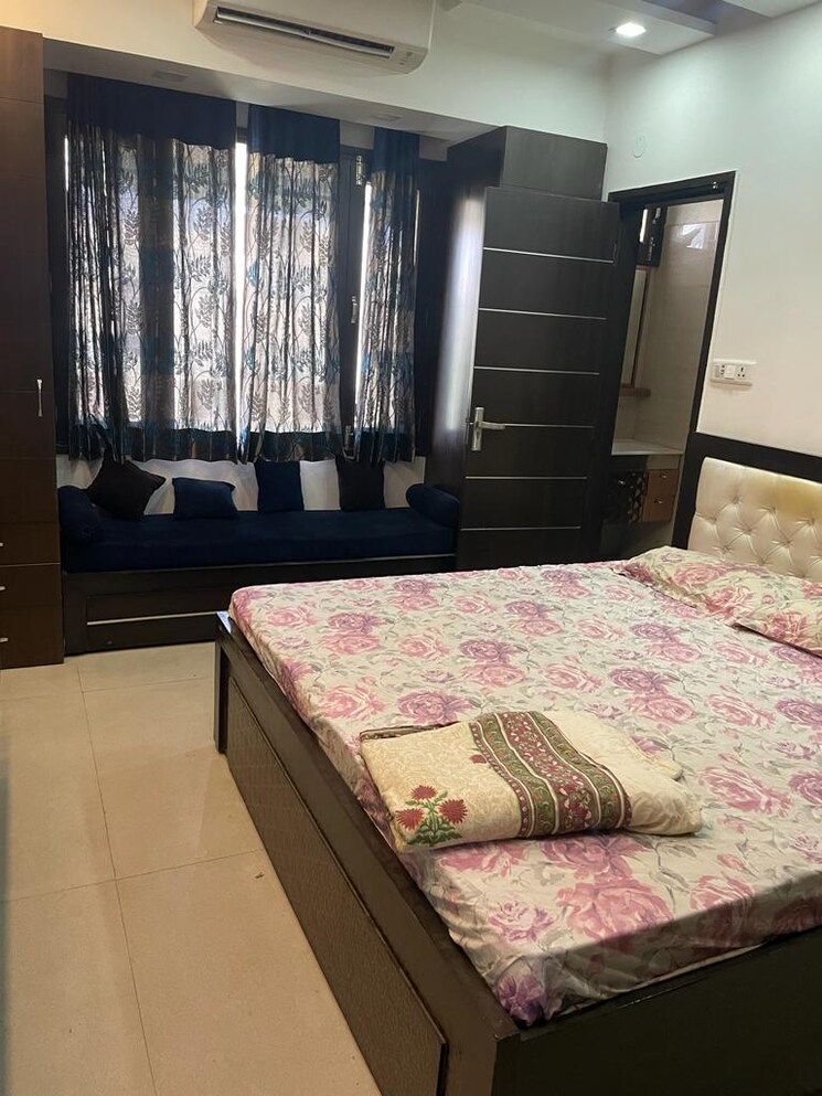 Bedroom, priyadarshni-apartments 2.5 Bedroom 1000 Sq.Ft. Apartment In Paschim Vihar Delhi 8847166