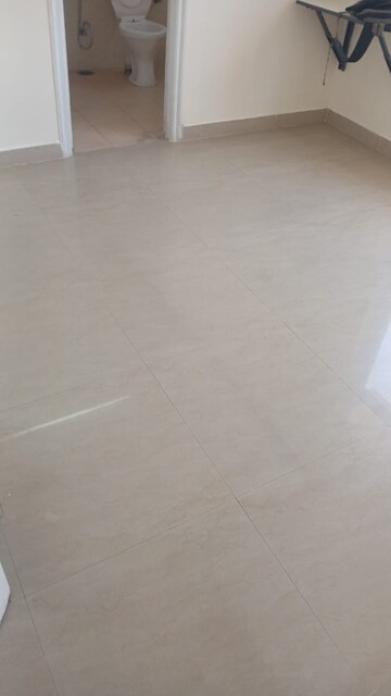 Room in 2 BHK Apartment at Shree Vardhman Mantra, Sector 67 – for Rent