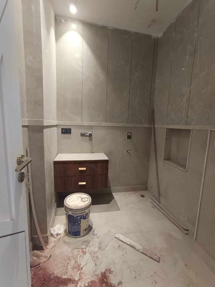 Bathroom, sahridaya-apartments 3 Bedroom 1500 Sq.Ft. Apartment In Paschim Vihar Delhi 8847178