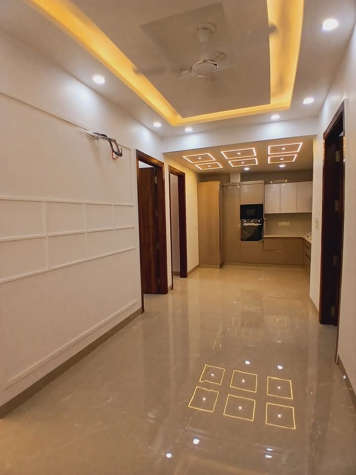 3 BHK + Pooja Room,Study Room Builder Floor For Sale in Ultra Luxury Apartment 