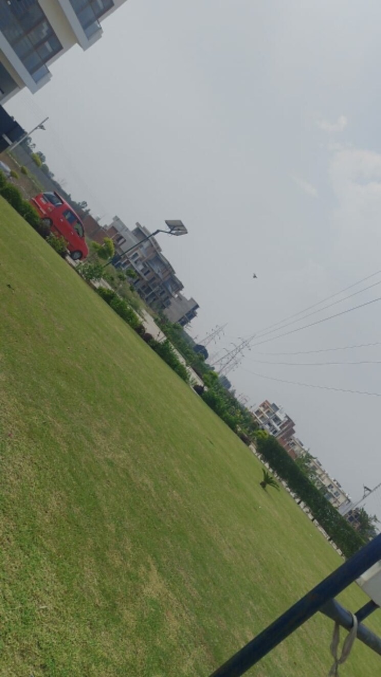 Garden, sector 115 3 Bedroom 150 Sq.Yd. Builder Floor In Sector 115 Mohali 8847242