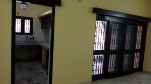 Room in 2.5 BHK Apartment at Anekant Apartment, Vasundhara Enclave – for Sale