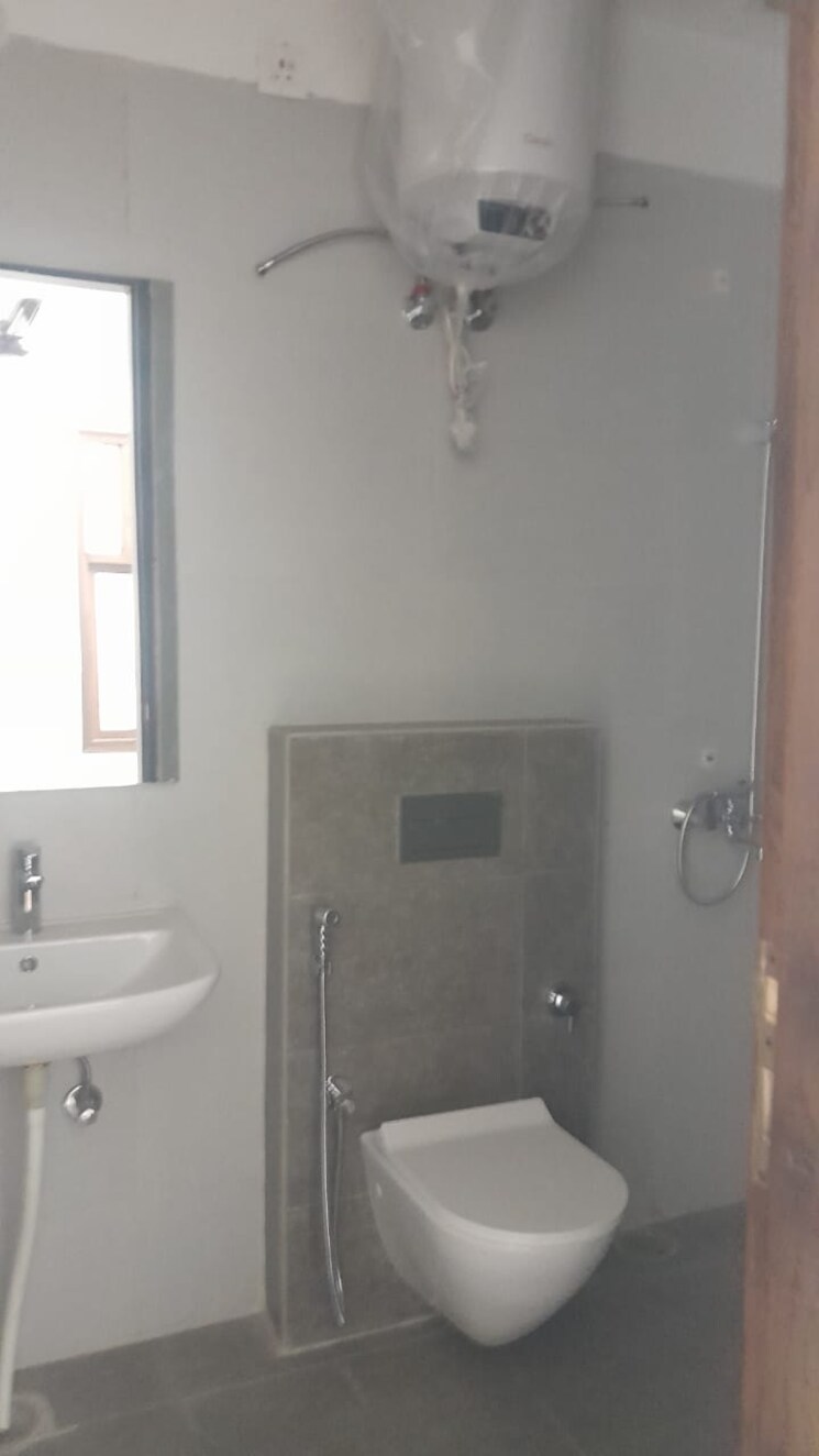 Bathroom, ss-the-lilac 3 Bedroom 1865 Sq.Ft. Builder Floor In Sector 49 Gurgaon 8847260