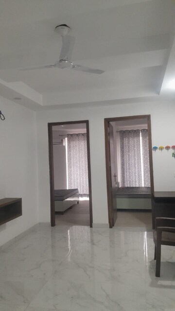 Room in 3 BHK Builder Floor at SS The Lilac, Sector 49 – for Rent