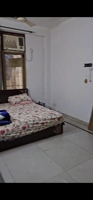 Bedroom in 3 BHK Builder Floor at SS The Lilac, Sector 49 – for Rent