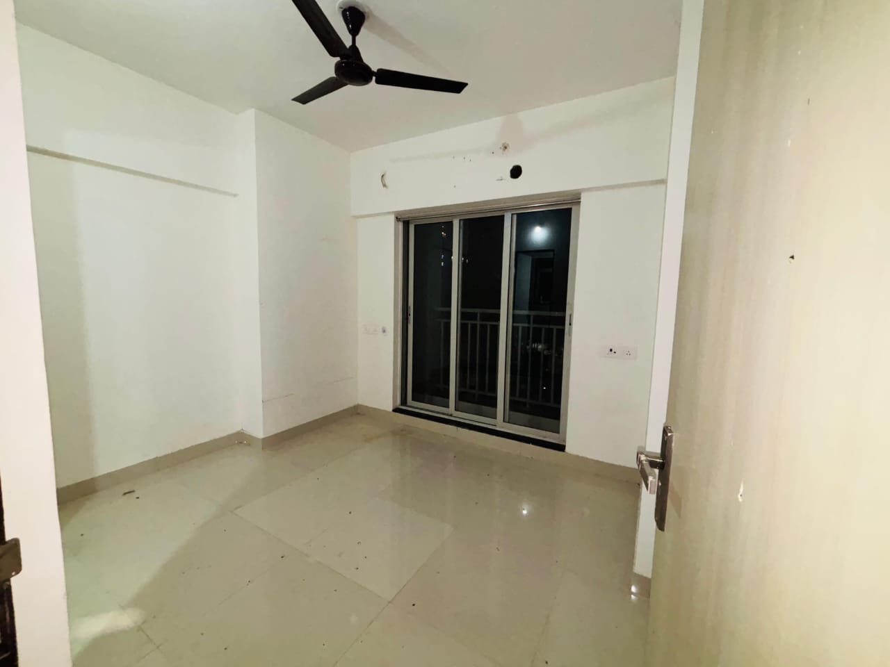 1 BHK 478 Sq.Ft. Apartment in Ashar Metro Towers