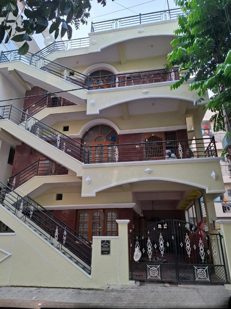 undefined, hebbal 6+ Bedroom 1200 Sq.Ft. Independent House In Hebbal Bangalore 8847295