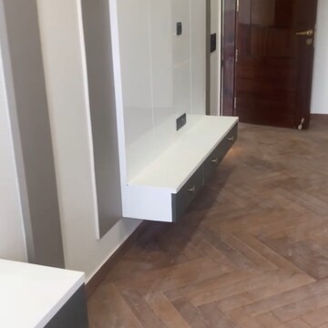 Room in 4 BHK Builder Floor at BU SFS Flats, Varun Niketan – for Rent