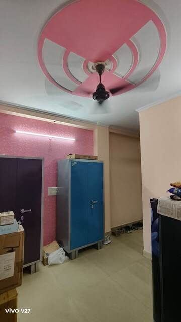 Furnished Amenities in 2 BHK Builder Floor at New Ashok Nagar – for Rent