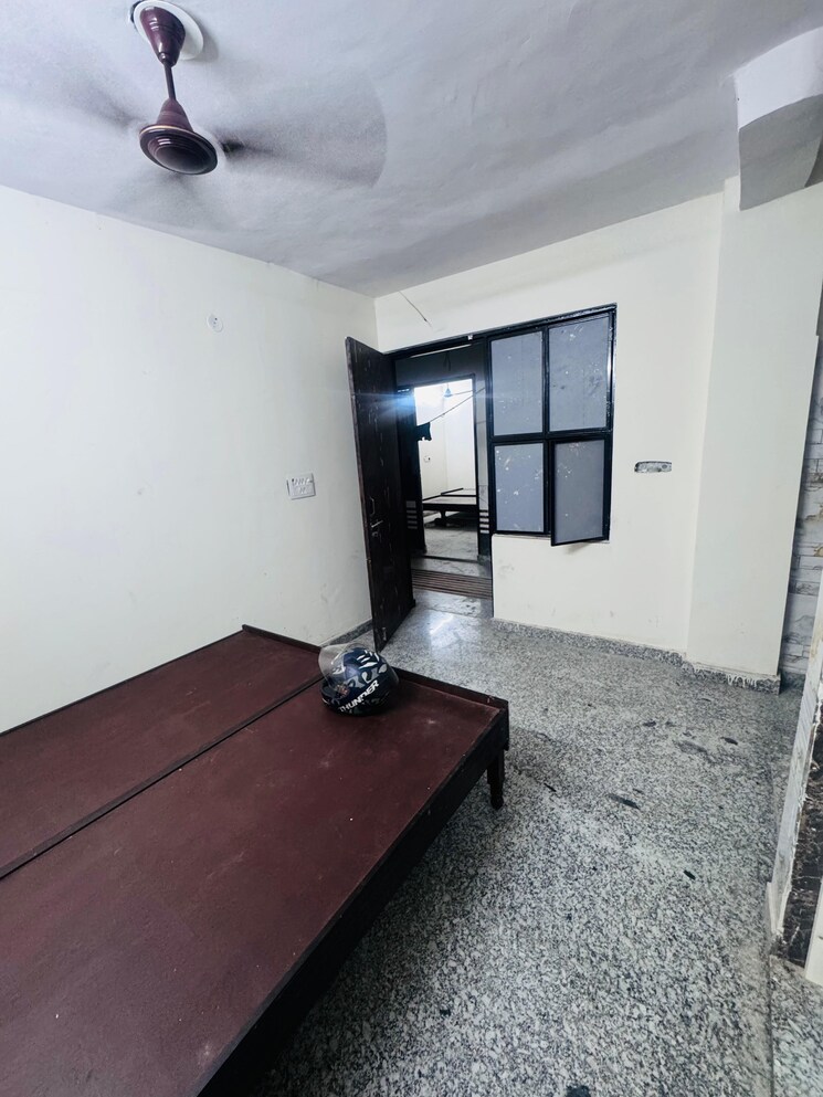 Room, new ashok nagar 2 Bedroom 750 Sq.Ft. Builder Floor In New Ashok Nagar Delhi 8847350