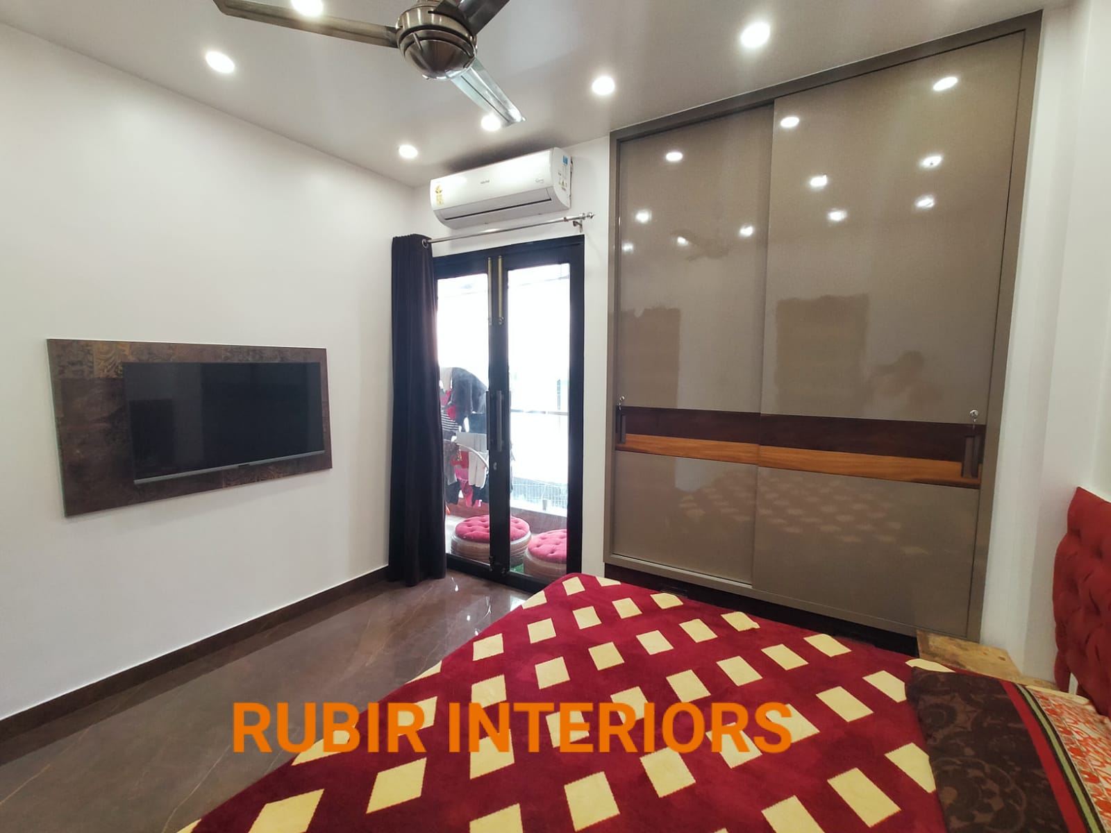 4 BHK Builder Floor For Sale in Model Town Hosing 