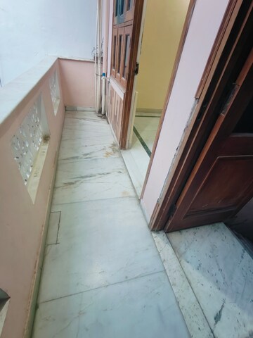 Balcony in 1 BHK Builder Floor at Sushant Vyapaar Kendra, Sector 43 – for Rent