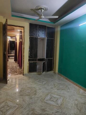 Room in 3 BHK Builder Floor at Ashoka Enclave – for Rent