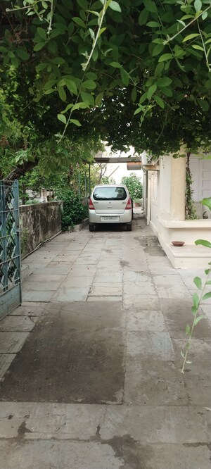 Parking in 4 BHK Villa at Navrangpura – for Sale