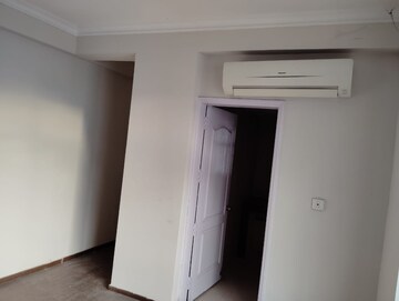 Room in 3.5 BHK Apartment at Raheja Vedaanta, Sector 108 – for Sale