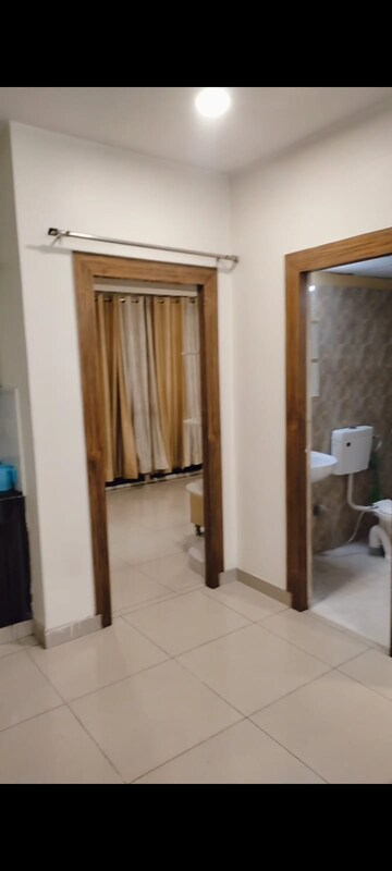 Room in 2 BHK Apartment at AVL 36 Gurgaon, Sector 36 – for Rent