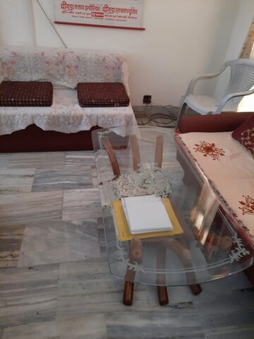 Living Room in 2 BHK Apartment at Sector 49 – for Rent