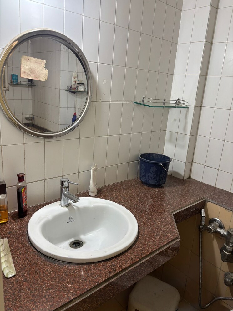 Bathroom, hiranandani-gardens-silver-oak 2 Bedroom 960 Sq.Ft. Apartment In Powai Mumbai 8847446