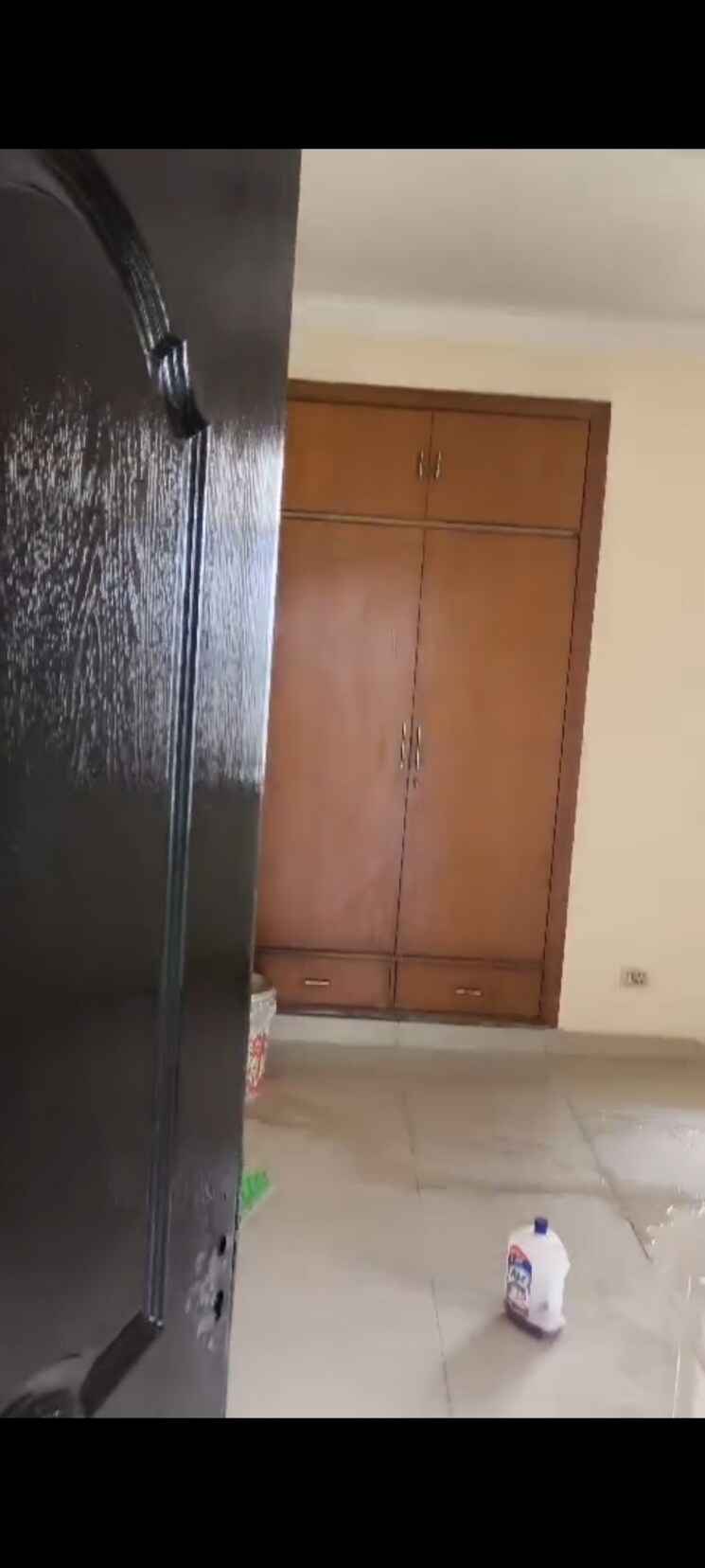 undefined, purvanchal-silver-city 2.5 Bedroom 1135 Sq.Ft. Apartment In Sector 93 Noida 8847450