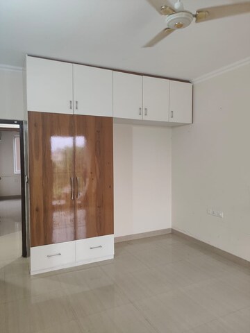 Room in 3 BHK Apartment at ATS Golf Meadows, Central Derabassi – for Rent