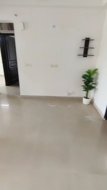 Room in 2.5 BHK Apartment at Sethi Max Royale, Sector 76 – for Sale