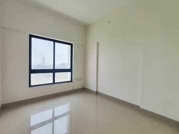 Room in 2 BHK Apartment at TATA La Montana Phase 1, Talegaon Dabhade – for Rent