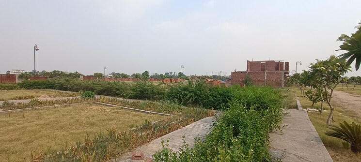 Garden, gt road  150 Sq.Yd. Plot In Gt Road Amritsar 8847483