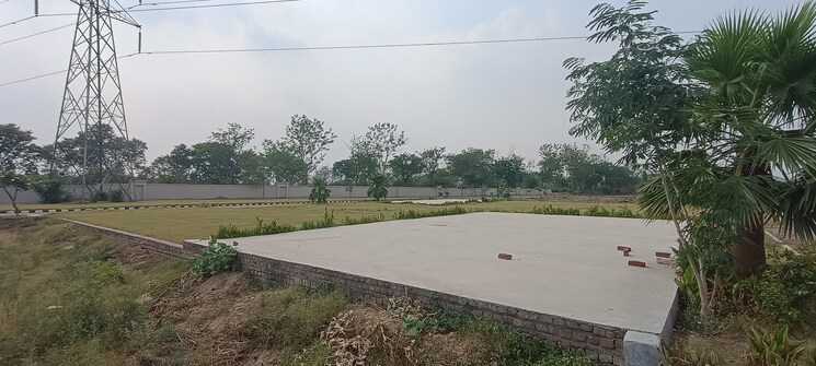 Garden, gt road  150 Sq.Yd. Plot In Gt Road Amritsar 8847483