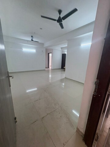 Bathroom in 3 BHK Apartment at Ajnara Homes, Sector 16b Greater Noida – for Rent