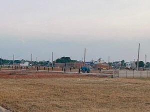  Plot For Sale in Gosainganj