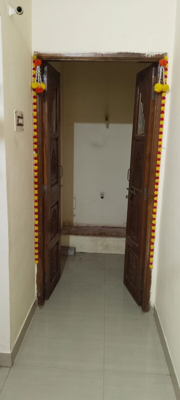 Building Lobby in 2 BHK Independent House at Ghorpadi – for Rent