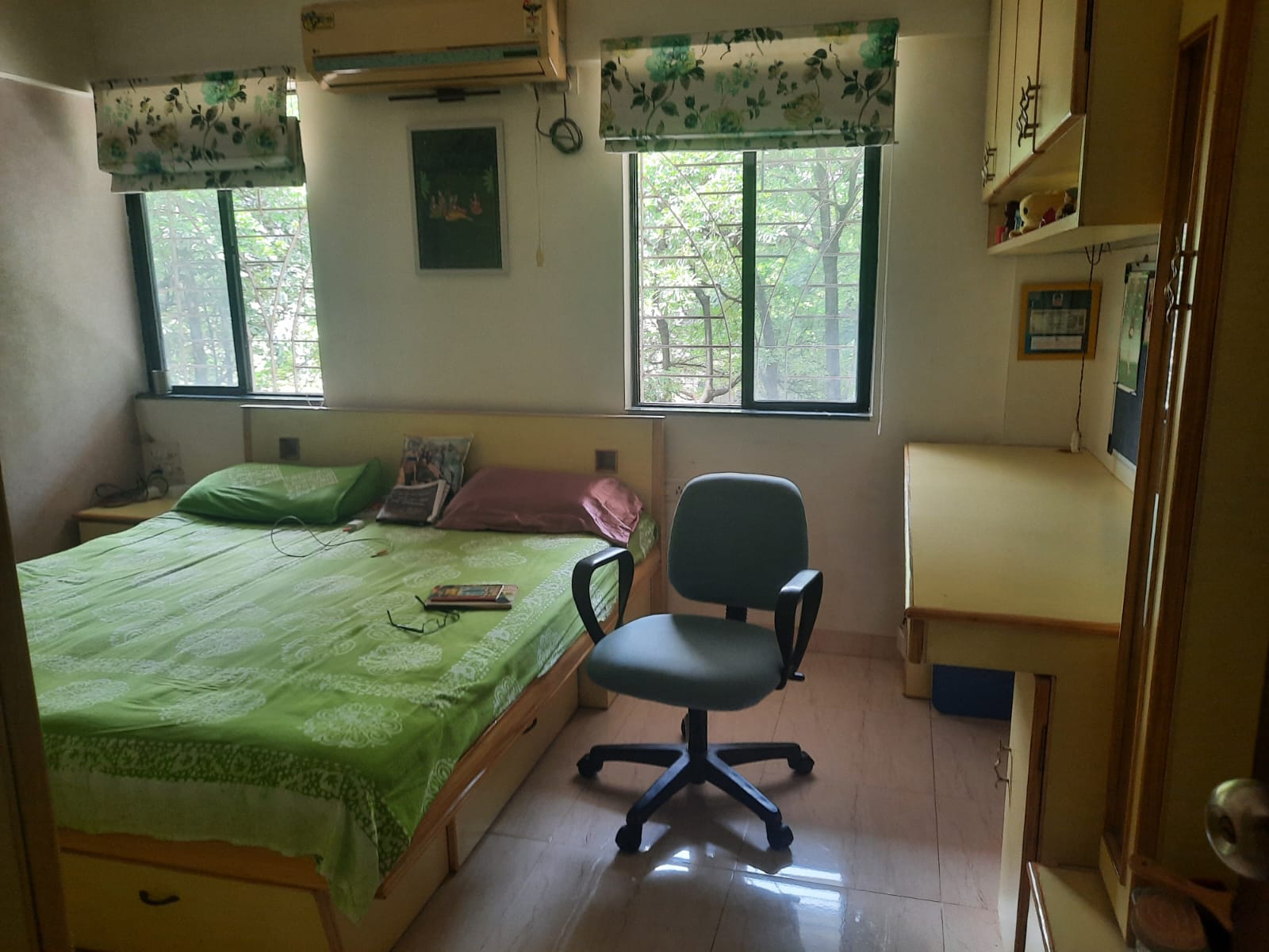 Pg For Rent in Sb Road Girls pg