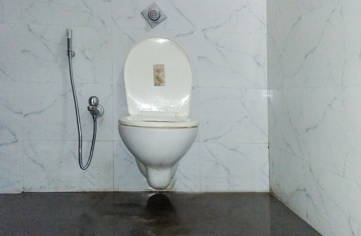 Bathroom, thane west Pg For Girls In Thane West 8847594