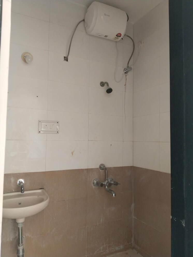 Bathroom, dreams-rhythm 2 Bedroom 800 Sq.Ft. Apartment In Bavdhan Pune 8847617